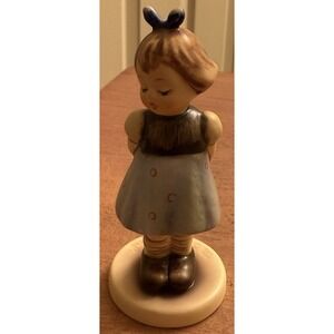 VINTAGE HUMMEL GOEBEL FIGURINE TWO HANDS ONE TREAT #493 HUMMEL CLUB 1988‎
